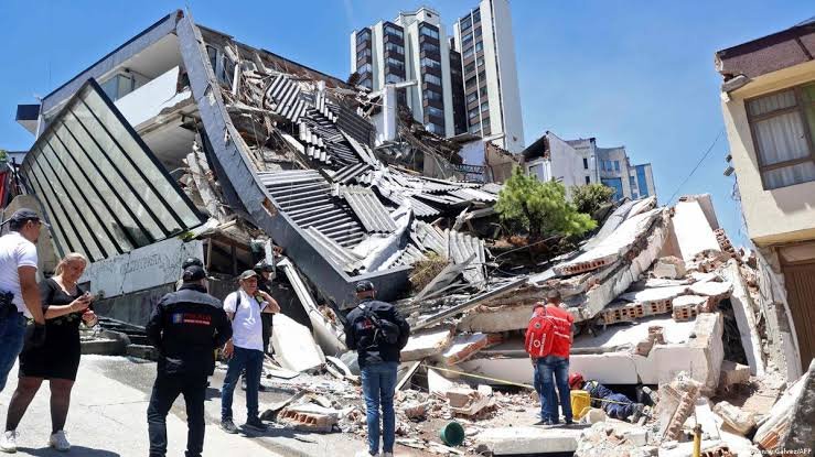 Colombia Earthquake Leaves 180 Dead as Rescue Teams Search for Survivors